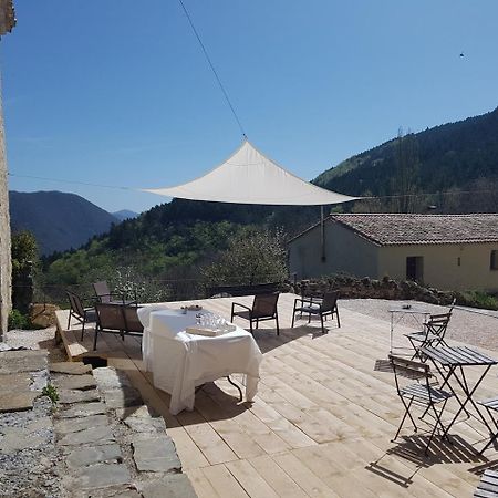 Marsat Domaine Des Massols B&B 외부 사진